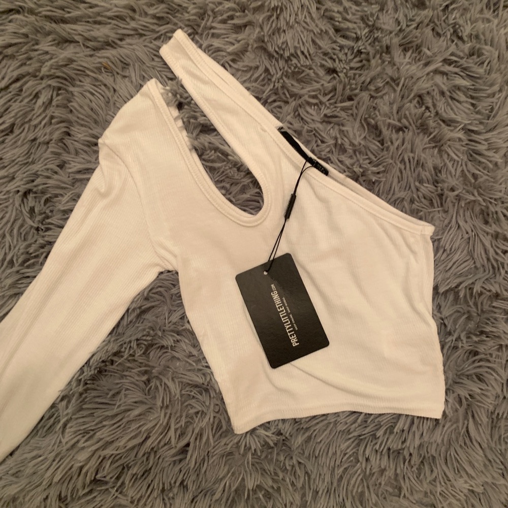 Pretty little thing cut out long sleeve top